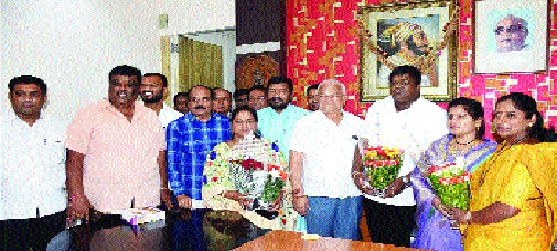 Avati, Naik, Sawant unopposed as Chairman | सभापतीपदी आवटी, नाईक, सावंत बिनविरोध : सांगली महापालिकेत निवडी Avati, Naik, Sawant unopposed as Chairman | सभापतीपदी आवटी, नाईक, सावंत बिनविरोध : सांगली महापालिकेत निवडी