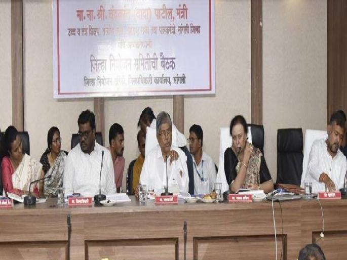 Sangli district Rs 745 crore plan approved; Rural hospital to be built at Kasegaon, Kuralap | सांगली जिल्ह्याचा ७४५ कोटींचा आराखडा मंजूर; कासेगाव, कुरळप येथे ग्रामीण रुग्णालय होणार Sangli district Rs 745 crore plan approved; Rural hospital to be built at Kasegaon, Kuralap | सांगली जिल्ह्याचा ७४५ कोटींचा आराखडा मंजूर; कासेगाव, कुरळप येथे ग्रामीण रुग्णालय होणार