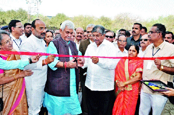 Sangli will be the center of job creation: Manoj Sinha | सांगलीला रोजगार निर्मितीचे केंद्र बनविणार : मनोज सिन्हा Sangli will be the center of job creation: Manoj Sinha | सांगलीला रोजगार निर्मितीचे केंद्र बनविणार : मनोज सिन्हा