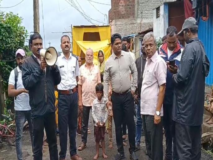 Flood risk in Sangli, vigilance alert in riverside settlements | सांगलीला पुराचा धोका, नदीकाठच्या वस्त्यांमध्ये सतर्कतेचा इशारा Flood risk in Sangli, vigilance alert in riverside settlements | सांगलीला पुराचा धोका, नदीकाठच्या वस्त्यांमध्ये सतर्कतेचा इशारा