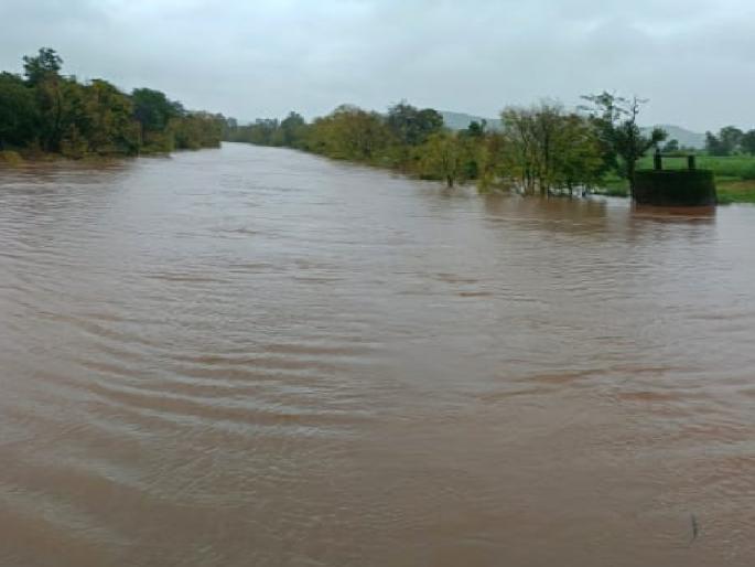 Less rain in Sangli district, Warana, Krishna river level stable | सांगली जिल्ह्यात पावसाचा जोर ओसरला, वारणा, कृष्णेची पातळी स्थिर; अलमट्टीतून सव्वालाख क्यूसेकने विसर्ग Less rain in Sangli district, Warana, Krishna river level stable | सांगली जिल्ह्यात पावसाचा जोर ओसरला, वारणा, कृष्णेची पातळी स्थिर; अलमट्टीतून सव्वालाख क्यूसेकने विसर्ग