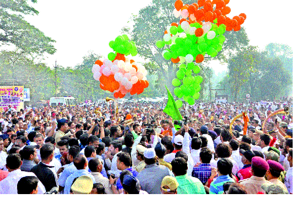 Sangliikar's unity strike | सांगलीकरांची एकतेची वज्रमूठ Sangliikar's unity strike | सांगलीकरांची एकतेची वज्रमूठ