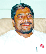 Milk; The subsidy for powdered grants has risen | दूध; भुकटी अनुदानाचे राजकारण पेटले Milk; The subsidy for powdered grants has risen | दूध; भुकटी अनुदानाचे राजकारण पेटले