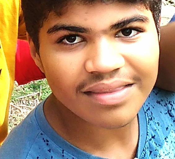Sangli: Student's suicide due to low quality, incidents of Haripura: got slapped | सांगली : कमी गुण मिळाल्याने विद्यार्थ्यांची आत्महत्या, हरिपुरातील घटना : गळफास घेतला Sangli: Student's suicide due to low quality, incidents of Haripura: got slapped | सांगली : कमी गुण मिळाल्याने विद्यार्थ्यांची आत्महत्या, हरिपुरातील घटना : गळफास घेतला