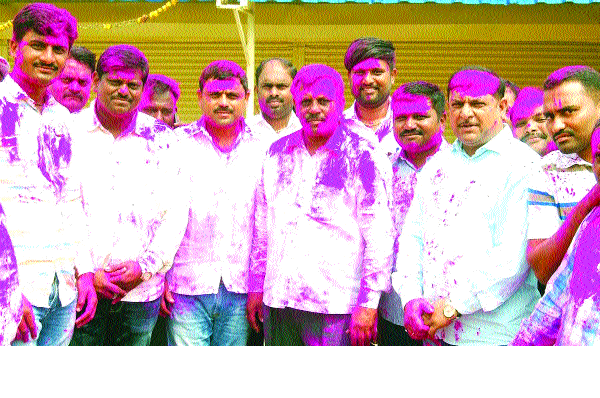 Congress supremacy in the eastern part of Khanapur | खानापूरच्या पूर्व भागात काँग्रेसचे वर्चस्व