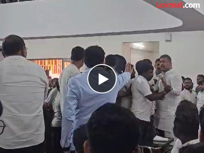 In Sangli Tasgaon clashes between MP Vishal Patil and former MP Sanjaykaka Patil | सांगलीत आजी-माजी खासदार समोरासमोर; भरसभेत जुंपली, तणाव वाढला, नेमकं काय घडलं? In Sangli Tasgaon clashes between MP Vishal Patil and former MP Sanjaykaka Patil | सांगलीत आजी-माजी खासदार समोरासमोर; भरसभेत जुंपली, तणाव वाढला, नेमकं काय घडलं?