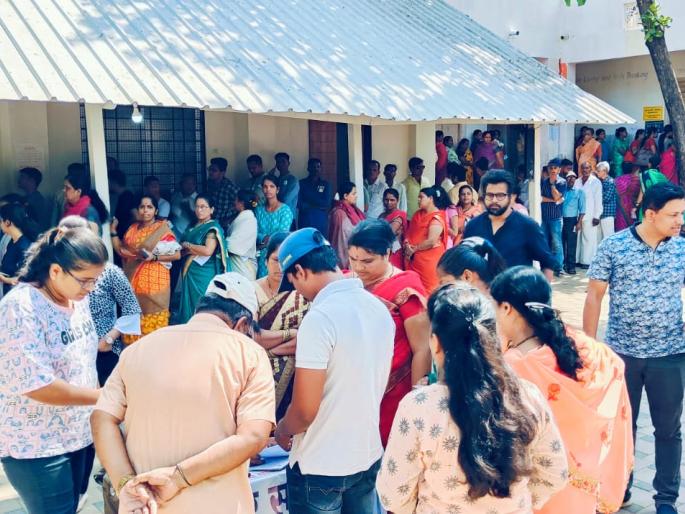 enthusiasm of the voters is immense in hot temperature in sangli lok sabha election 2024 | भर उन्हात, मतदान जोमात, पारा चाळीशीपार तरीही मतदारांचा उत्साह अपार enthusiasm of the voters is immense in hot temperature in sangli lok sabha election 2024 | भर उन्हात, मतदान जोमात, पारा चाळीशीपार तरीही मतदारांचा उत्साह अपार