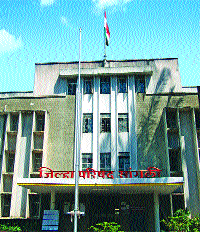 Out of 6 99 villages, three villages have metered water | ६९९ गावांपैकी तीन गावांमध्येच मीटरने पाणी Out of 6 99 villages, three villages have metered water | ६९९ गावांपैकी तीन गावांमध्येच मीटरने पाणी