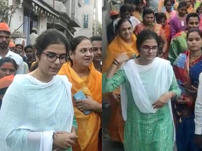 Yashodhara Mahendra Singh Shinde, a highly educated foreign returnee, has stood in the Vaddi Gram Panchayat elections of Sangli district. | उच्च शिक्षित फॉरेन रिटर्न तरुणी थेट ग्रामपंचायत निवडणुकीच्या आखाड्यात; राज्यभर रंगली चर्चा Yashodhara Mahendra Singh Shinde, a highly educated foreign returnee, has stood in the Vaddi Gram Panchayat elections of Sangli district. | उच्च शिक्षित फॉरेन रिटर्न तरुणी थेट ग्रामपंचायत निवडणुकीच्या आखाड्यात; राज्यभर रंगली चर्चा