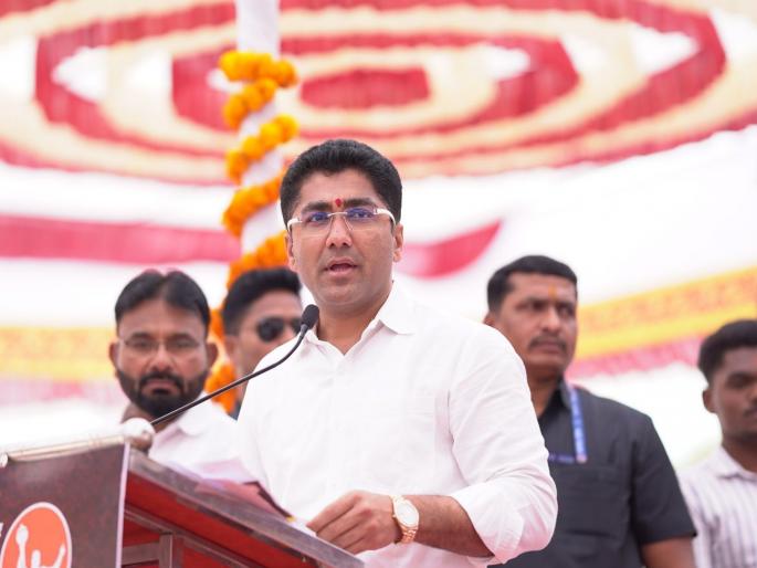 Marathi vs Hindi: If Hindi is being taught for free, what's wrong with it?; Question from NCP MLA Sangram Jagtap | हिंदी मोफत शिकवत असतील तर त्यात गैर काय?; राष्ट्रवादी आमदार संग्राम जगतापांचा सवाल