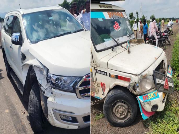 Former Union Minister Raosaheb Danve's daughter Sanjana Jadhav's car accident | माजी केंद्रीय मंत्री रावसाहेब दानवेंच्या कन्या संजना जाधव यांच्या गाडीला अपघात, थोडक्यात बचावल्या Former Union Minister Raosaheb Danve's daughter Sanjana Jadhav's car accident | माजी केंद्रीय मंत्री रावसाहेब दानवेंच्या कन्या संजना जाधव यांच्या गाडीला अपघात, थोडक्यात बचावल्या