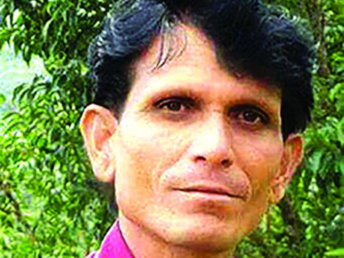 Sanjay Deshmukh most injured | अज्ञात वाहनाच्या धडकेत संजय देशमुख गंभीर  Sanjay Deshmukh most injured | अज्ञात वाहनाच्या धडकेत संजय देशमुख गंभीर