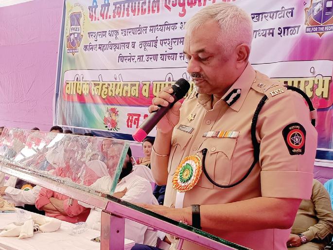 Internet age dangerous - Commissioner Sanjay Kumar | इंटरनेटचे युग पाल्याच्या दृष्टीने धोकादायक -आयुक्त संजयकुमार Internet age dangerous - Commissioner Sanjay Kumar | इंटरनेटचे युग पाल्याच्या दृष्टीने धोकादायक -आयुक्त संजयकुमार