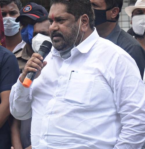 Complete the process of beautification of Panchganga Ghat in four days | पंचगंगा घाट सुशोभिकरणाची प्रक्रिया चार दिवसात पूर्ण करा