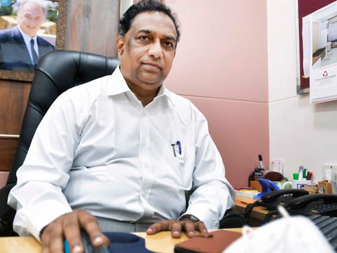 dr sanjay oak explains why should get vaccinated if there is still chance of becoming covid positive | Corona Vaccination: लस घेतली तरी कोरोना होतोच, मग कशासाठी घ्यायची लस?; डॉ. संजय ओक यांनी सांगितले अनुभवाचे बोल dr sanjay oak explains why should get vaccinated if there is still chance of becoming covid positive | Corona Vaccination: लस घेतली तरी कोरोना होतोच, मग कशासाठी घ्यायची लस?; डॉ. संजय ओक यांनी सांगितले अनुभवाचे बोल