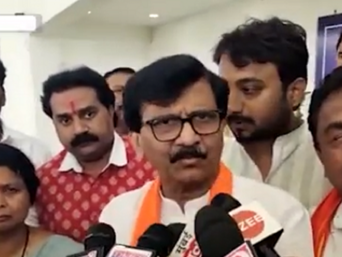 ...so organize executions in every square; MP Sanjay Raut targets PM Narendra Modi over demonetisation | ...तर प्रत्येक चौकात फाशीचे कार्यक्रम आयोजित करा; नोटबंदीवरून राऊत यांचा मोदींवर हल्ला ...so organize executions in every square; MP Sanjay Raut targets PM Narendra Modi over demonetisation | ...तर प्रत्येक चौकात फाशीचे कार्यक्रम आयोजित करा; नोटबंदीवरून राऊत यांचा मोदींवर हल्ला