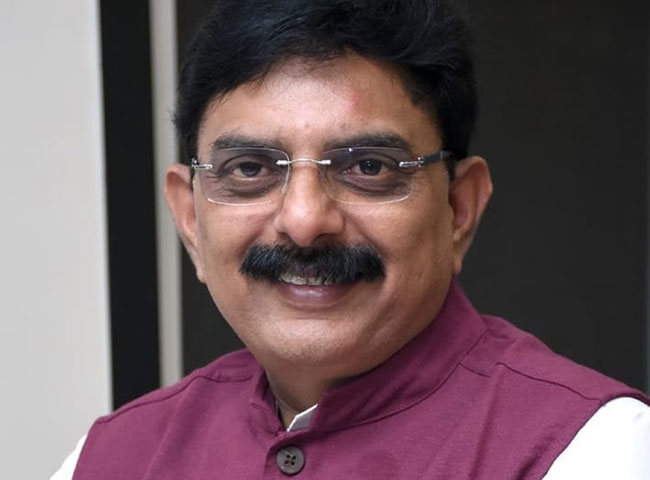 MLAs say harassment before district authorities | आमदार म्हणतात जिल्हाधिकारी अधिकाऱ्यांपुढे हतबल