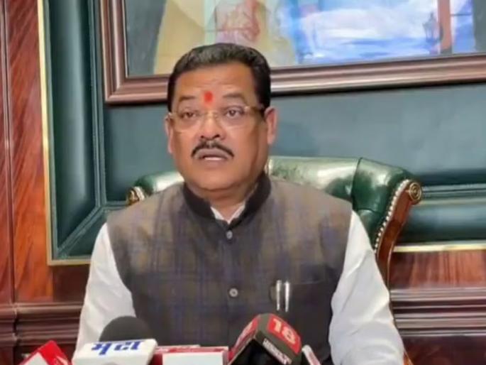 A dangerous criminal entered Minister Shirsat's house; Suspected of supari | मंत्री शिरसाट यांच्या घरात शिरला खतरनाक गुन्हेगार; सुपारी दिल्याचा संशय  A dangerous criminal entered Minister Shirsat's house; Suspected of supari | मंत्री शिरसाट यांच्या घरात शिरला खतरनाक गुन्हेगार; सुपारी दिल्याचा संशय