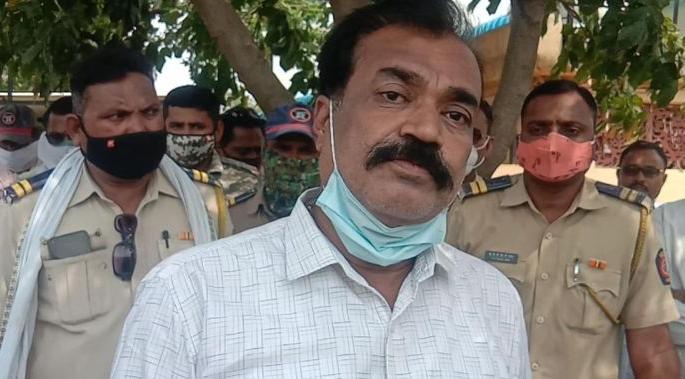 Former Shiv Sena MLA from Akot Sanjay Gawande arrested | शिवसेनेचे माजी आमदार संजय गावंडे यांना अटक; कृउबास सहसचिवास मारहाण केल्याचा आरोप Former Shiv Sena MLA from Akot Sanjay Gawande arrested | शिवसेनेचे माजी आमदार संजय गावंडे यांना अटक; कृउबास सहसचिवास मारहाण केल्याचा आरोप