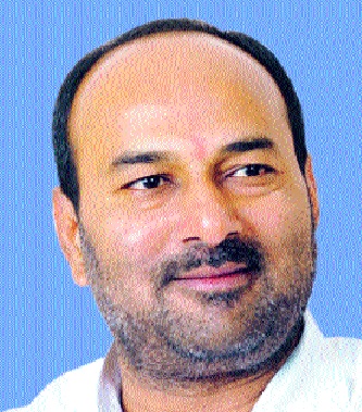 Influential politics from the leader of 'Mhasal': Sanjayanka Patil | ‘म्हैसाळ’बाबत नेत्याकडून हीन दर्जाचे राजकारण : संजयकाका पाटील  Influential politics from the leader of 'Mhasal': Sanjayanka Patil | ‘म्हैसाळ’बाबत नेत्याकडून हीन दर्जाचे राजकारण : संजयकाका पाटील