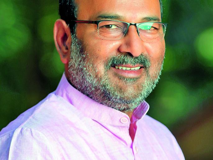 Kaka Suasat, Vishal Patil flat ... | तासगावात काका सुसाट, विशाल पाटील सपाट... Kaka Suasat, Vishal Patil flat ... | तासगावात काका सुसाट, विशाल पाटील सपाट...