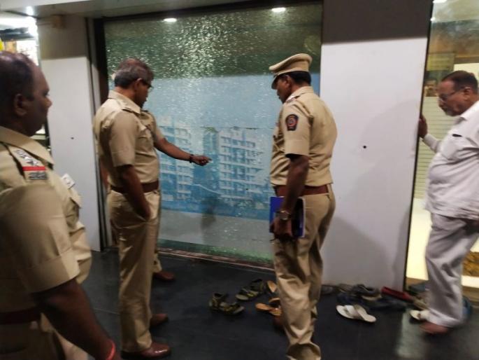 firing on former corporator Sanjesh Patkar in badlapur | माजी नगरसेवक संजेश पातकर यांच्यावर गोळीबार firing on former corporator Sanjesh Patkar in badlapur | माजी नगरसेवक संजेश पातकर यांच्यावर गोळीबार