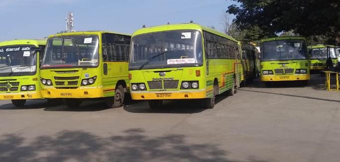 16 lakh hit to Sankeshwar depot in two days | संकेश्वर आगाराला दोन दिवसात १६ लाखांचा फटका 16 lakh hit to Sankeshwar depot in two days | संकेश्वर आगाराला दोन दिवसात १६ लाखांचा फटका