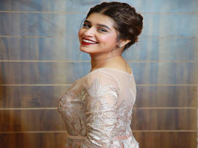 Sanskruti Balgude reveled her relationship status, know who she is dating | संस्कृती बालगुडने रिलेशनशिप स्टेटसचं गुपित केलं उघड, कुणाला करत आहे डेट, जाणून घ्या… Sanskruti Balgude reveled her relationship status, know who she is dating | संस्कृती बालगुडने रिलेशनशिप स्टेटसचं गुपित केलं उघड, कुणाला करत आहे डेट, जाणून घ्या…