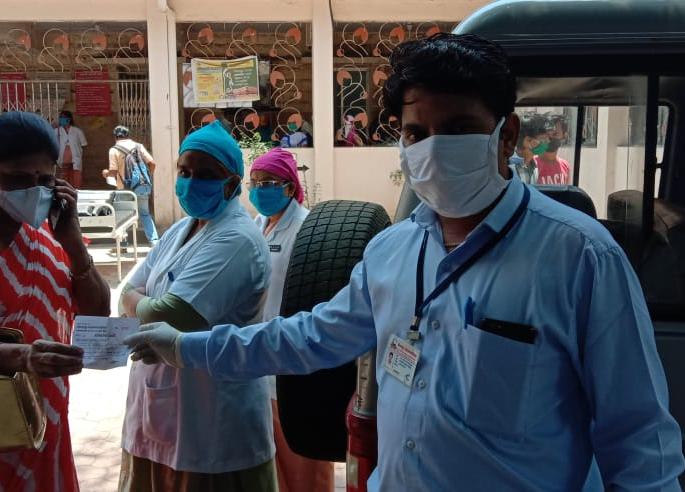 CoronaVirus Lockdown: 273 out of 80 out of 80 in 12 shelters in the district | CoronaVirus Lockdown : जिल्ह्यातील 12 निवारागृहांमध्ये राज्यातील 80 परराज्यातील 273 CoronaVirus Lockdown: 273 out of 80 out of 80 in 12 shelters in the district | CoronaVirus Lockdown : जिल्ह्यातील 12 निवारागृहांमध्ये राज्यातील 80 परराज्यातील 273