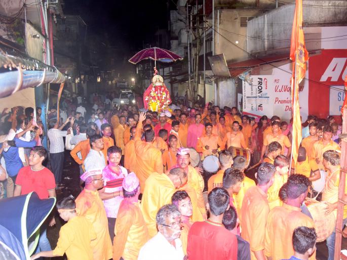 Ganarayana message in Kankavali taluka | कणकवली तालुक्यात गणरायाना निरोप