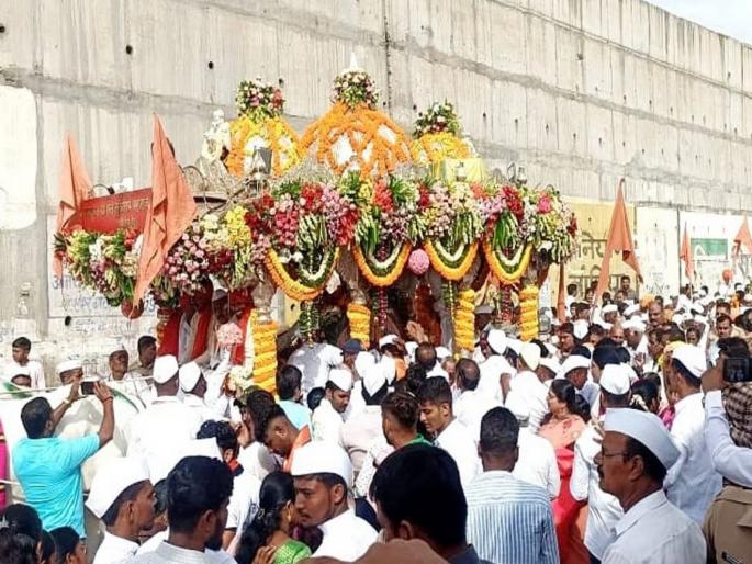 Sant Tukaram Maharaj palakhi will stay at this place in Pune for a longer time; What is the exact reason? | संत तुकाराम महाराजांची पालखी पुण्यात 'या' ठिकाणी जास्त वेळ थांबणार; नेमकं कारण काय? Sant Tukaram Maharaj palakhi will stay at this place in Pune for a longer time; What is the exact reason? | संत तुकाराम महाराजांची पालखी पुण्यात 'या' ठिकाणी जास्त वेळ थांबणार; नेमकं कारण काय?