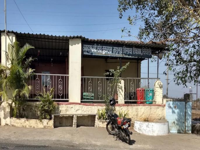 After the departure of the Saint Tukaram Maharaj palkhi he rested in Chincholi dehu | Sant Tukaram Maharaj Palkhi 2025: संत तुकाराम महाराजांच्या पालखीचे प्रस्थान झाल्यानंतर चिंचोलीत विसावा