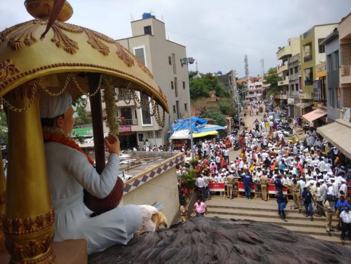 tukaram mahraj Palkhi start of journey ashadhi ekadashi wari | वैष्णवांना आस तुकोबांच्या पालखी सोहळ्याची