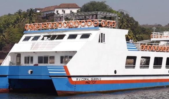 When will paragliding start in Goa? : Tourists waiting | गोव्यात जलसफरी करणाऱ्या बोटी, पॅराग्लायडिंग कधी सुरु होणार? : पर्यटक प्रतीक्षेत When will paragliding start in Goa? : Tourists waiting | गोव्यात जलसफरी करणाऱ्या बोटी, पॅराग्लायडिंग कधी सुरु होणार? : पर्यटक प्रतीक्षेत