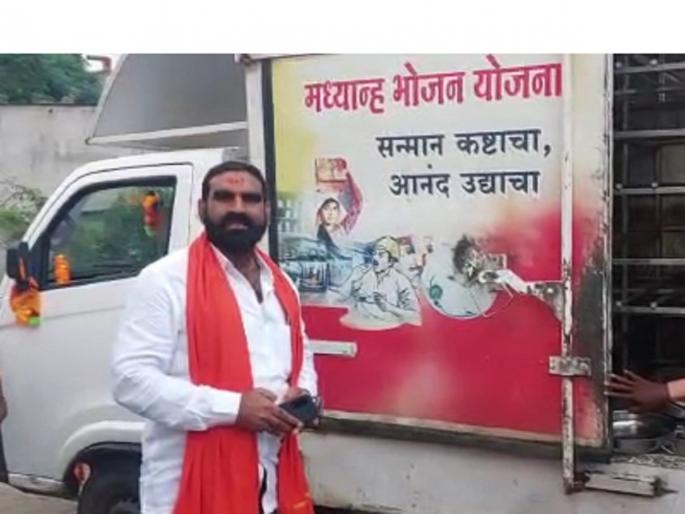 MLA Santosh Bangar again angry, warning to raise strong voice over mid-day meal | कामगारांच्या मध्यान्ह भोजनावरून पुन्हा आमदार बांगर संतप्त, तीव्र आवाज उठविण्याचा इशारा MLA Santosh Bangar again angry, warning to raise strong voice over mid-day meal | कामगारांच्या मध्यान्ह भोजनावरून पुन्हा आमदार बांगर संतप्त, तीव्र आवाज उठविण्याचा इशारा