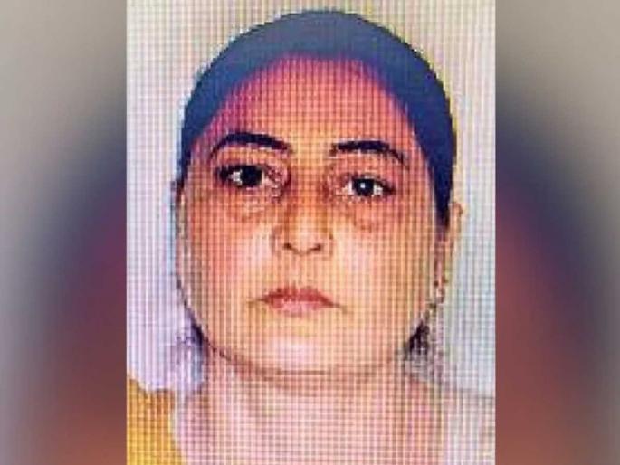 indian sikh woman marries pakistani man becomes nasirs wife | प्रेमासाठी ओलांडल्या देशासह धर्माच्या सीमा; पाकिस्तानी तरुणावर जडला भारतीय महिलेचा जीव indian sikh woman marries pakistani man becomes nasirs wife | प्रेमासाठी ओलांडल्या देशासह धर्माच्या सीमा; पाकिस्तानी तरुणावर जडला भारतीय महिलेचा जीव