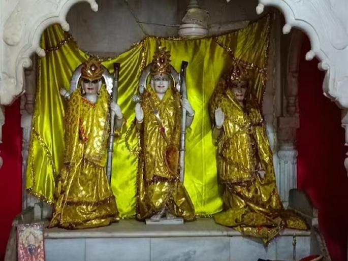 250 years old Ashtadhatu idol of Bajrangbali stolen, excitement in the area! | बजरंगबलीची २५० वर्षे जुनी अष्टधातूची मूर्ती चोरीला, परिसरात खळबळ! 250 years old Ashtadhatu idol of Bajrangbali stolen, excitement in the area! | बजरंगबलीची २५० वर्षे जुनी अष्टधातूची मूर्ती चोरीला, परिसरात खळबळ!