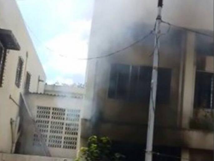 pune Breaking : A fire in the ICU department of Sardar Vallabhbhai Patel Hospital in the cantonment area of Pune | Pune Breaking : पुण्यात कॅंटोन्मेंट परिसरातील सरदार वल्लभभाई पटेल रुग्णालयाच्या अतिदक्षता विभागाला आग  pune Breaking : A fire in the ICU department of Sardar Vallabhbhai Patel Hospital in the cantonment area of Pune | Pune Breaking : पुण्यात कॅंटोन्मेंट परिसरातील सरदार वल्लभभाई पटेल रुग्णालयाच्या अतिदक्षता विभागाला आग