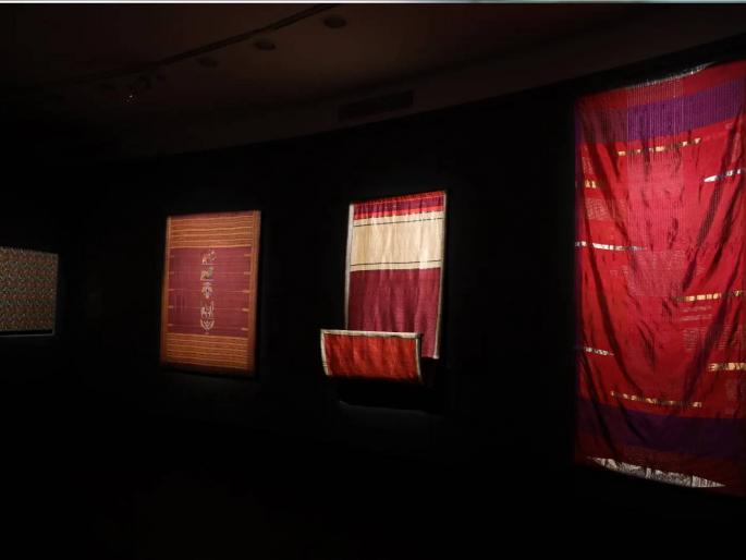 history of ancient sari exhibition in Colaba | कुलाब्यात वस्त्रकलेचा ऐतिहासिक ठेवा! history of ancient sari exhibition in Colaba | कुलाब्यात वस्त्रकलेचा ऐतिहासिक ठेवा!