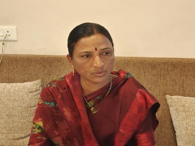 Resigning from the post of Police Patil a highly educated woman enters the fray for the post of Sarpanch | Gram Panchayat Election: पोलीस पाटील पदाचा राजीनामा देत उच्चशिक्षित महिला सरपंच पदाच्या रिंगणात Resigning from the post of Police Patil a highly educated woman enters the fray for the post of Sarpanch | Gram Panchayat Election: पोलीस पाटील पदाचा राजीनामा देत उच्चशिक्षित महिला सरपंच पदाच्या रिंगणात