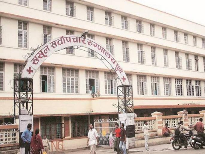 Surgeries in Sassoon hospital were also delayed; Hit by strike, doctors open cabins | पुण्यात ससूनमधील शस्त्रक्रिया लांबल्या; संपाचा फटका, डाॅक्टरांनीच उघडले केबिन Surgeries in Sassoon hospital were also delayed; Hit by strike, doctors open cabins | पुण्यात ससूनमधील शस्त्रक्रिया लांबल्या; संपाचा फटका, डाॅक्टरांनीच उघडले केबिन