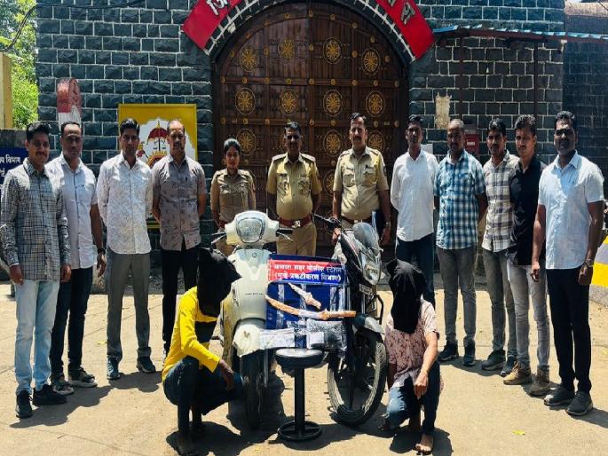 Chain snatching while wearing a burkha Two youths arrested in Satara | बुरखा घालून चेन स्नॅचिंग; साताऱ्यात तरुणांच्या मुसक्या आवळल्या Chain snatching while wearing a burkha Two youths arrested in Satara | बुरखा घालून चेन स्नॅचिंग; साताऱ्यात तरुणांच्या मुसक्या आवळल्या