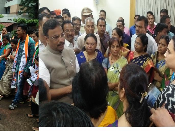 Chitra Wagh: Work of Beti Bhavgaon by BJP: Combustion of Ram Kadam's symbolic statue near the NCP | भाजपकडून बेटी भगावचे काम चित्रा वाघ : राष्ट्रवादी भवनजवळ राम कदमांच्या प्रतीकात्मक पुतळ्याचे दहन Chitra Wagh: Work of Beti Bhavgaon by BJP: Combustion of Ram Kadam's symbolic statue near the NCP | भाजपकडून बेटी भगावचे काम चित्रा वाघ : राष्ट्रवादी भवनजवळ राम कदमांच्या प्रतीकात्मक पुतळ्याचे दहन