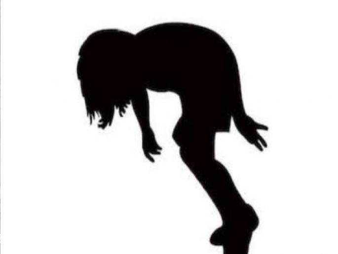 Death of school boy after falling from gallery in Satara, investigation started | साताऱ्यात गॅलरीतून पडून शाळकरी मुलाचा मृत्यू, घात की अपघात.. तपास सुरु Death of school boy after falling from gallery in Satara, investigation started | साताऱ्यात गॅलरीतून पडून शाळकरी मुलाचा मृत्यू, घात की अपघात.. तपास सुरु