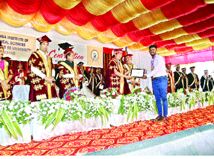 Self-Proposed Doctor on social media: - Vidyasagar Rao | सोशल मीडियावर स्वयंघोषित डॉक्टरांचा सुळसुळाट-- : सी. विद्यासागर राव