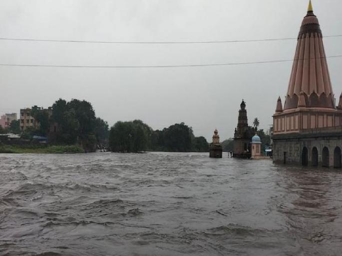 Floods recede in Satara district due to reduced rainfall, Koyana gates are three feet high | पावसाचा जोर कमी; सातारा जिल्ह्यात पूर ओसरला, कोयनाचे दरवाजे तीन फुटांवर 