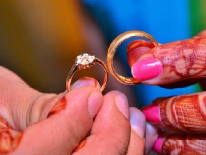 Refusal to marry with Engagement, A case of fraud has been registered against four persons including a child in Satara | Satara: मुलीच्या पित्याने साखरपुड्याला सहा लाखांचा खर्च केला, अन् 'असं' कारण देत मुलाकडील लोकांनी लग्नास नकार दिला Refusal to marry with Engagement, A case of fraud has been registered against four persons including a child in Satara | Satara: मुलीच्या पित्याने साखरपुड्याला सहा लाखांचा खर्च केला, अन् 'असं' कारण देत मुलाकडील लोकांनी लग्नास नकार दिला