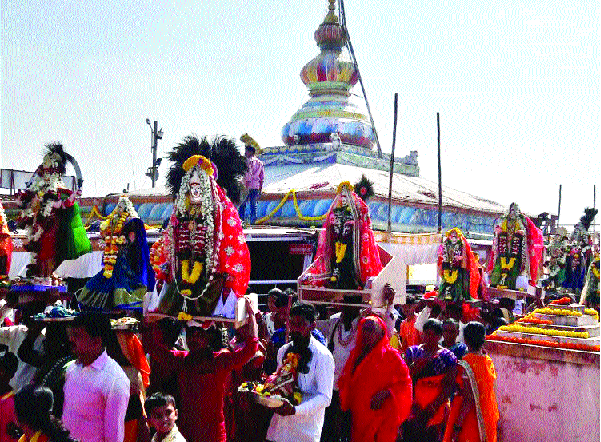 The alarm of 'Kalu Bai's Name' | ‘काळूबाईच्या नावानं चांगभलं’चा गजर The alarm of 'Kalu Bai's Name' | ‘काळूबाईच्या नावानं चांगभलं’चा गजर