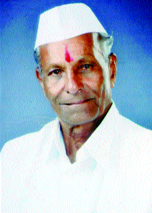 Madhavrao Gadhade, who is a 55-year-old member, is finally interrupted. | सलग ५५ वर्षे ‘मेंबर’ असलेल्या माधवराव निगडेंची अखेर दखल.. Madhavrao Gadhade, who is a 55-year-old member, is finally interrupted. | सलग ५५ वर्षे ‘मेंबर’ असलेल्या माधवराव निगडेंची अखेर दखल..