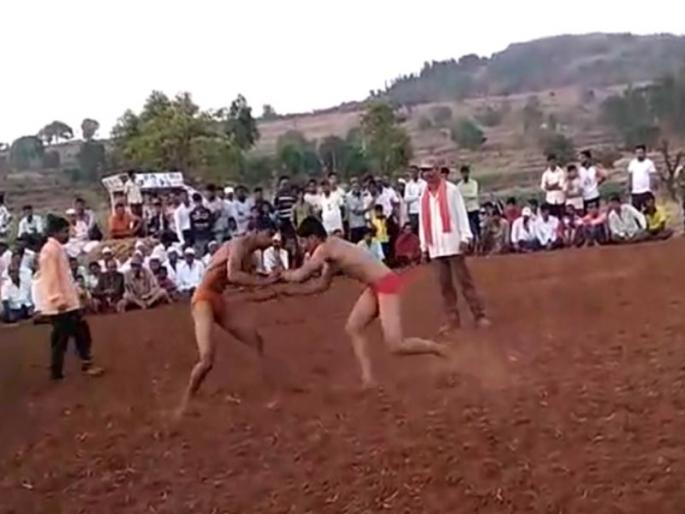 K-Hadkar ran for the Kolhapur packet | कोल्हापूरच्या पैलवानासाठी धावले क-हाडकर K-Hadkar ran for the Kolhapur packet | कोल्हापूरच्या पैलवानासाठी धावले क-हाडकर